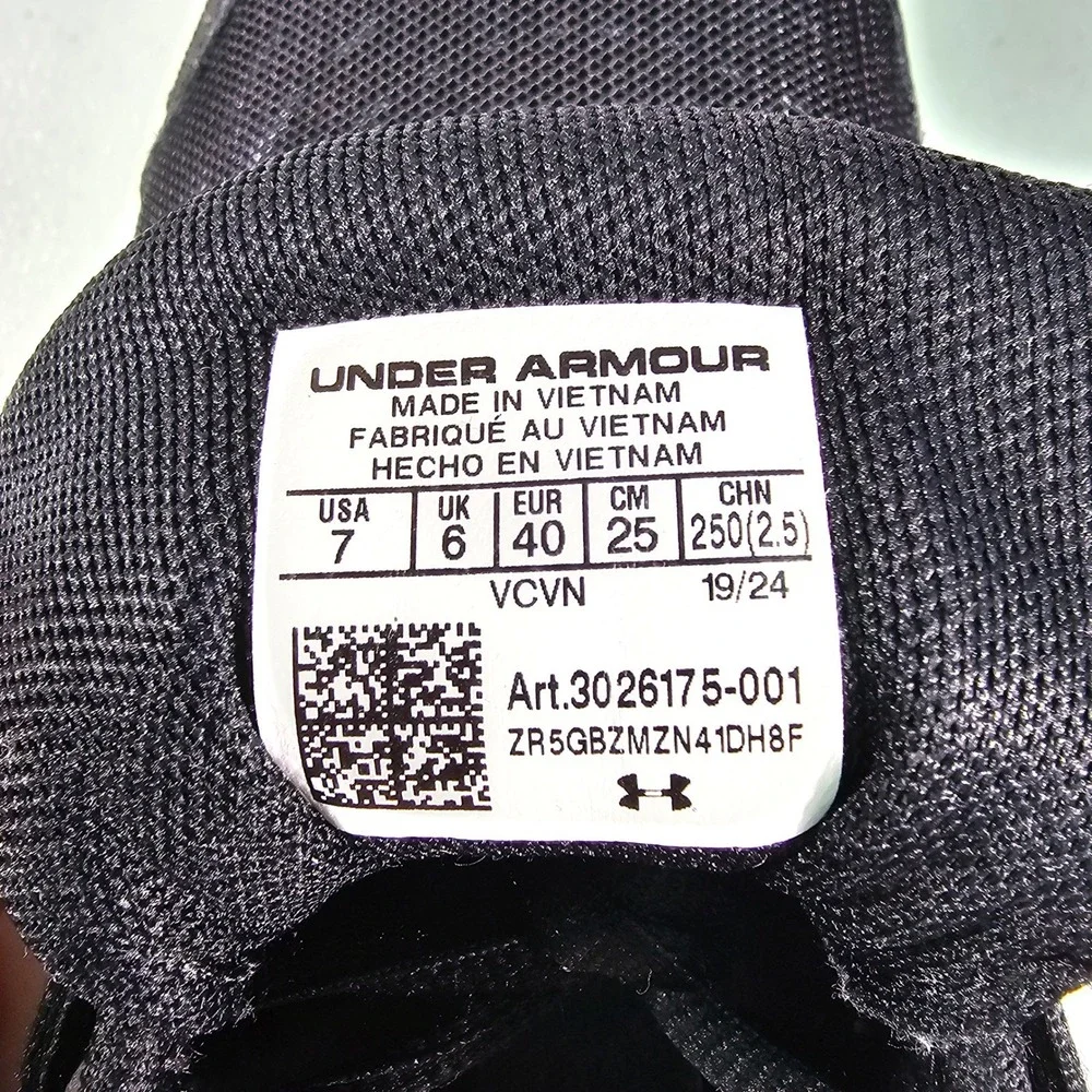 Under Armour Charged Assert 10 Mens Running Shoes Size 7 Black White 3026175-001
